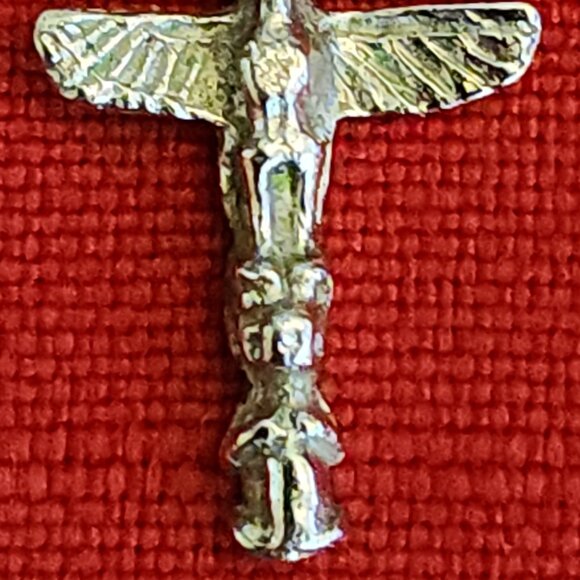 Vintage Sterling Silver - VANCOUVER BC Eagle Totem Pole Bracelet Charm Pendant - Picture 3 of 8